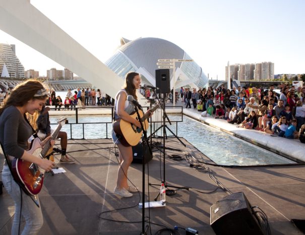 Concierto en la Ciudad de las Artes y las Ciencias de Valencia en España