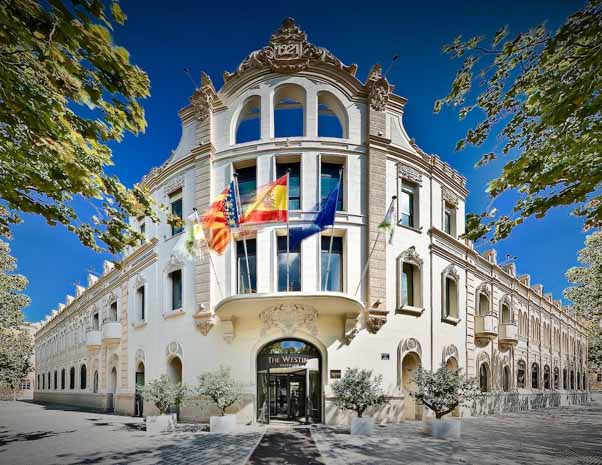 Entrada exterior de Westin Valencia en España