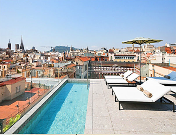 Yurbban Trafalgar Hotel Barcelona rooftop