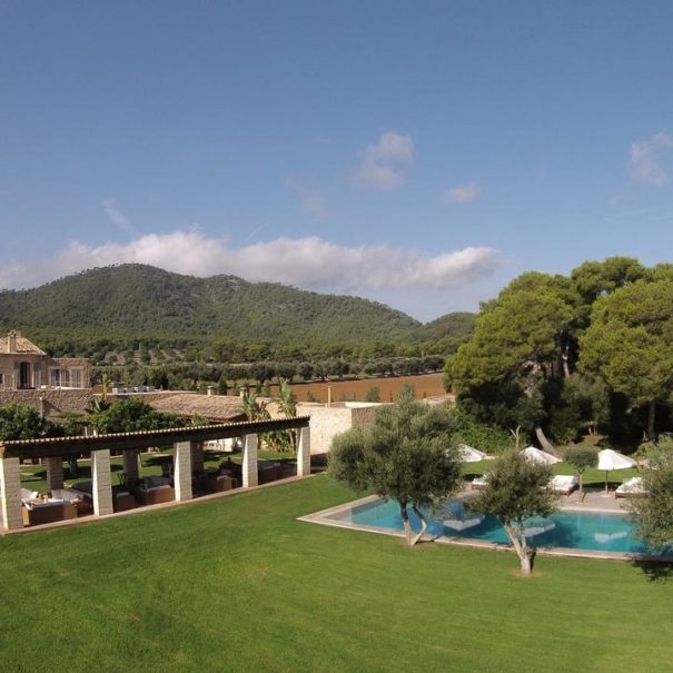 Garden with swimming pool in Can Simoneta hotel in Mallorca