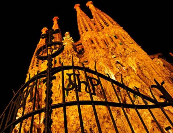 sagrada-familia-enlightened