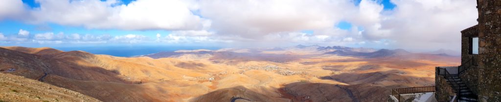 Panorama sobre el desierto de Fuerteventura